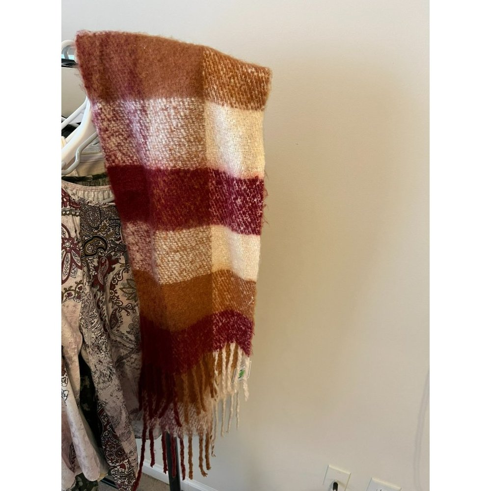 Scarf - Picture 2 of 2